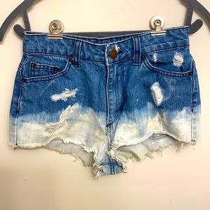 Dip bleached High Waisted Jean Shorts